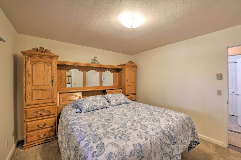 Cabin in Nat'l Forest 35 Min to Boreal Resort - Property Image 19