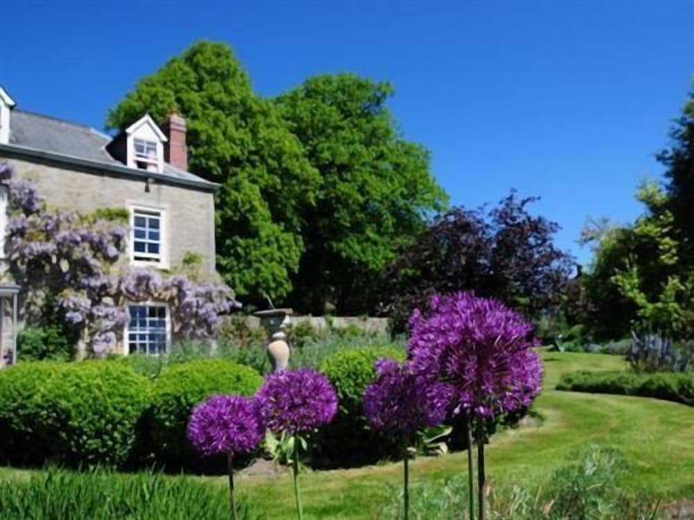 Church House Kington