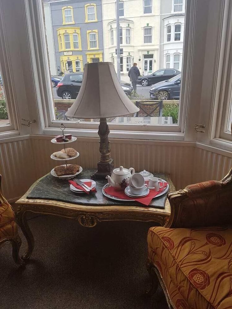 Plas Llwyd Guest House