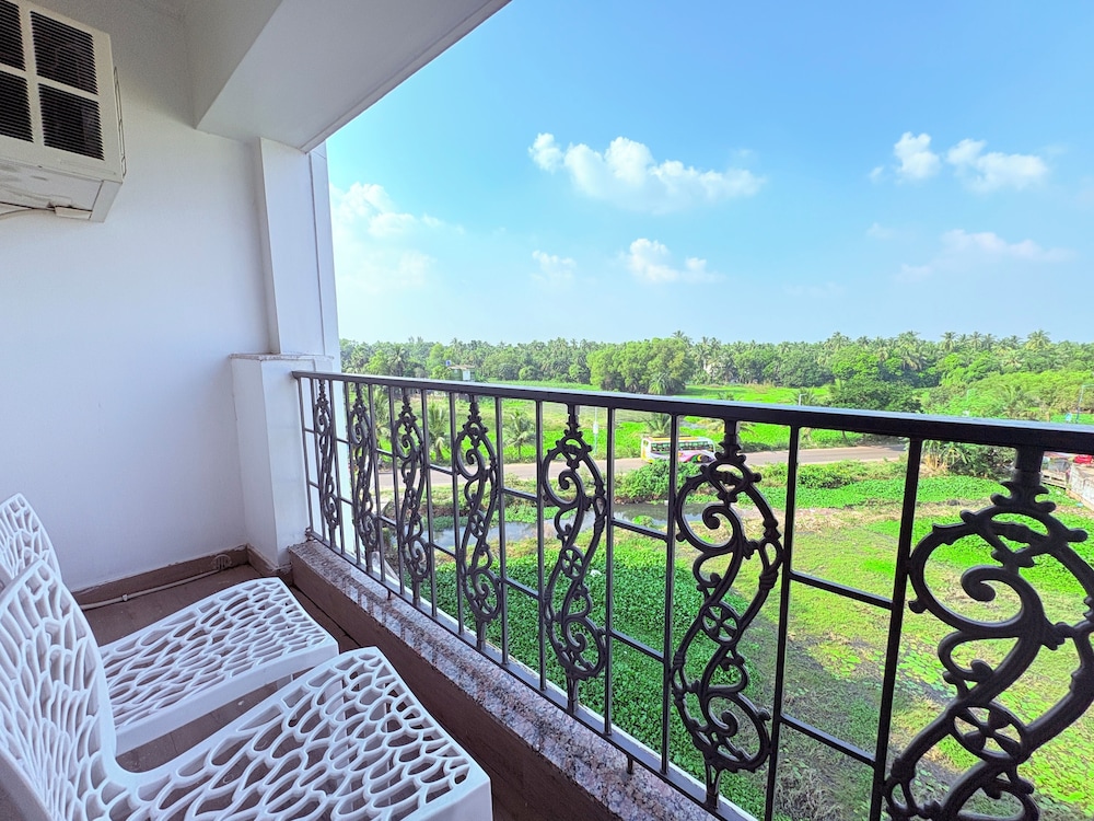 Hotel Jairam Way Bay