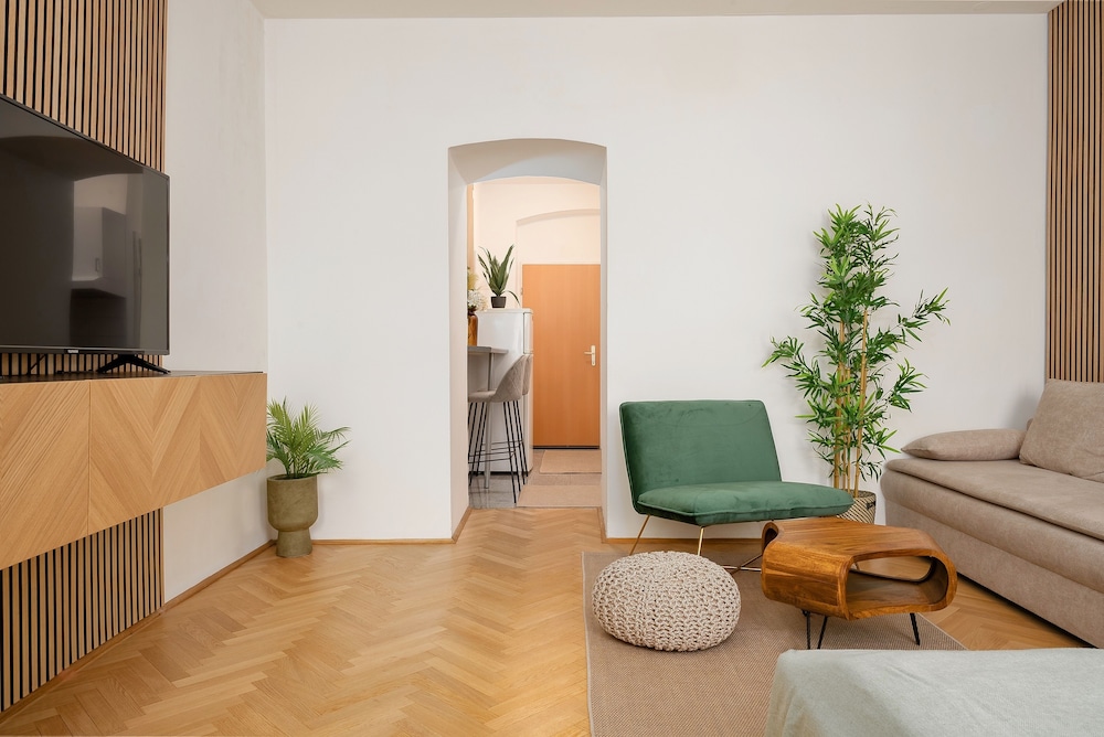 Designer Apartments - Near Danube