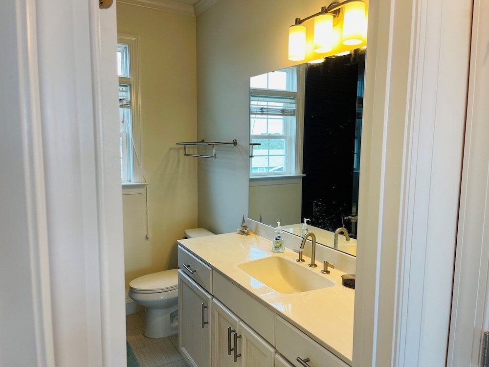 Compass Rose 4 Bedroom Home by RedAwning