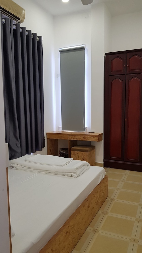 White House Hostel view 4