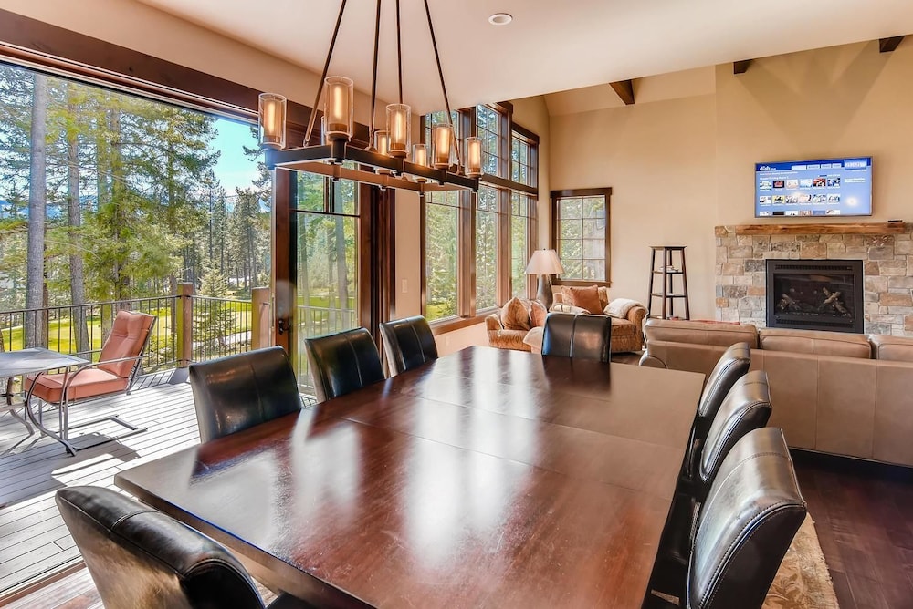 Elk Run Lodge