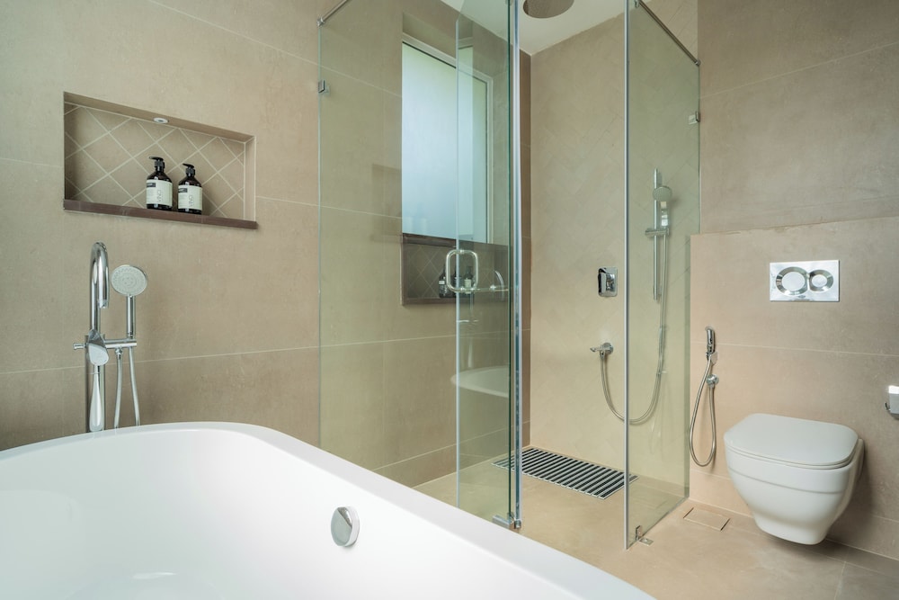 ELIVAAS Laguna Camellia | Luxe 4 BHK Villa Near Popular Beaches with Private Pool