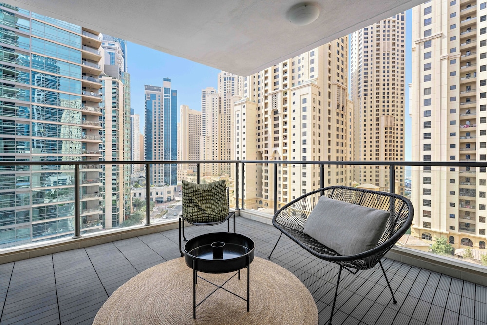 Silkhaus Marina Quays West