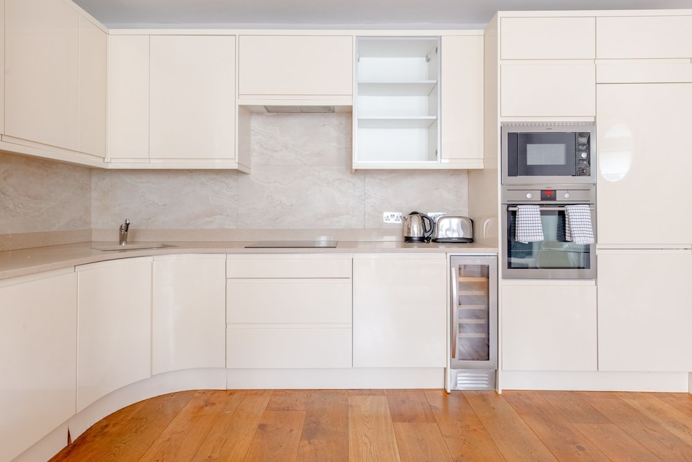 Central 2 Bedroom Flat Near Hyde Park