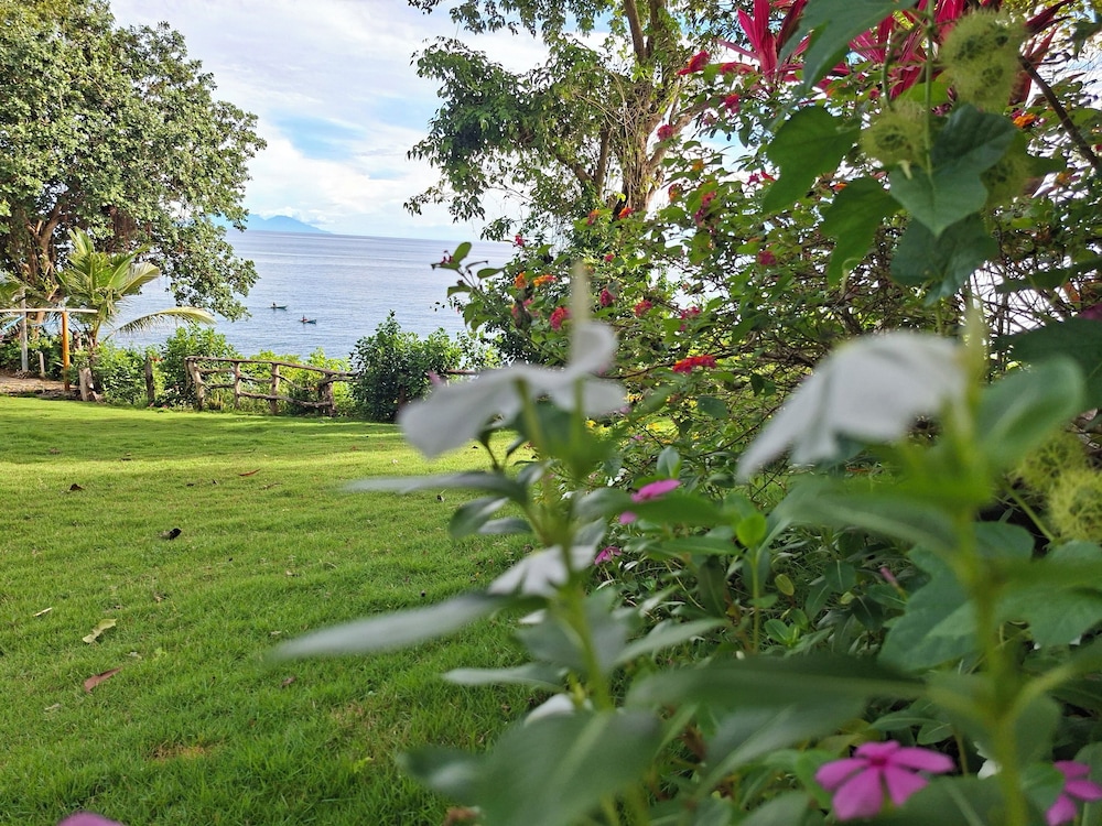 Bohol-Lahoy Dive & Beach Resort