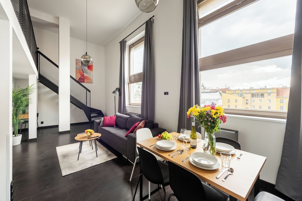 Stylish apartments near center