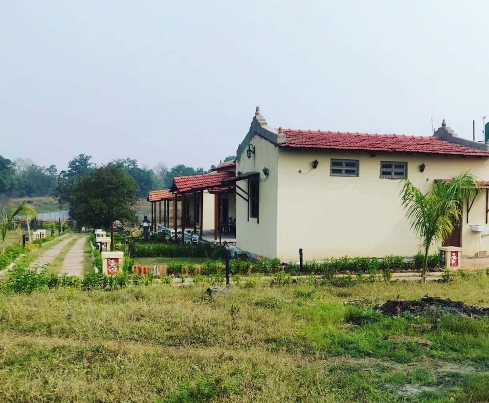 JAMTARA FARMSTAY pench tiger reserve