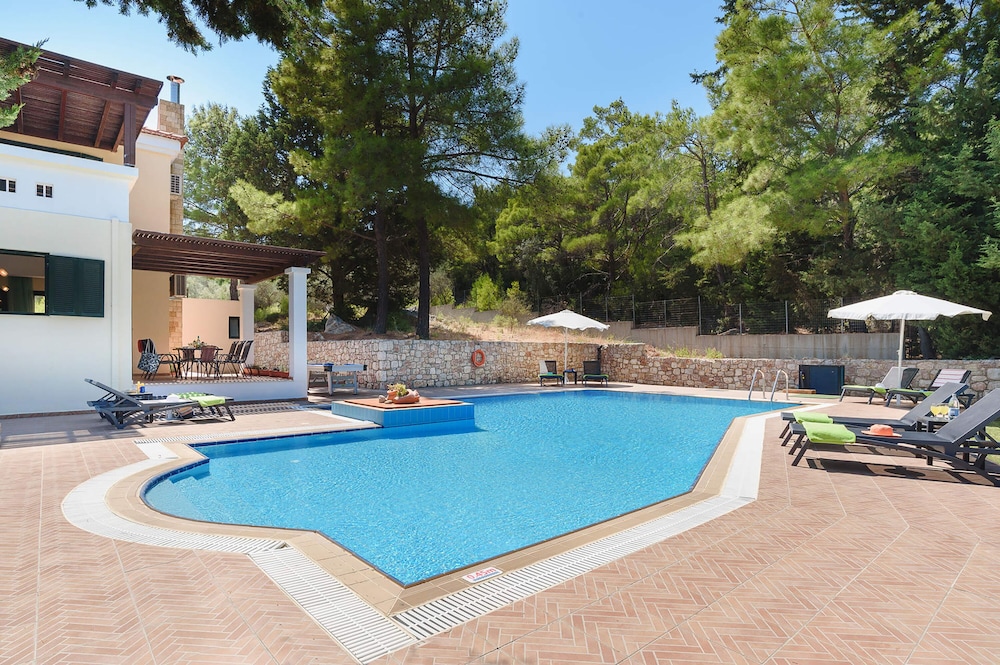 Seven Springs Villas