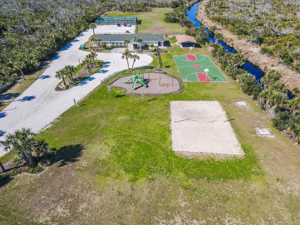 5BR Retreat Pool Opt Heated Spa Bikes Views