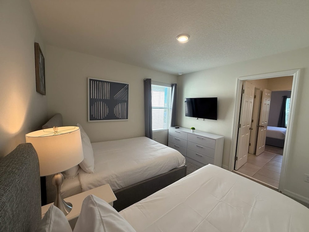 Upstay - Modern Family Home w Pool Solara Resort