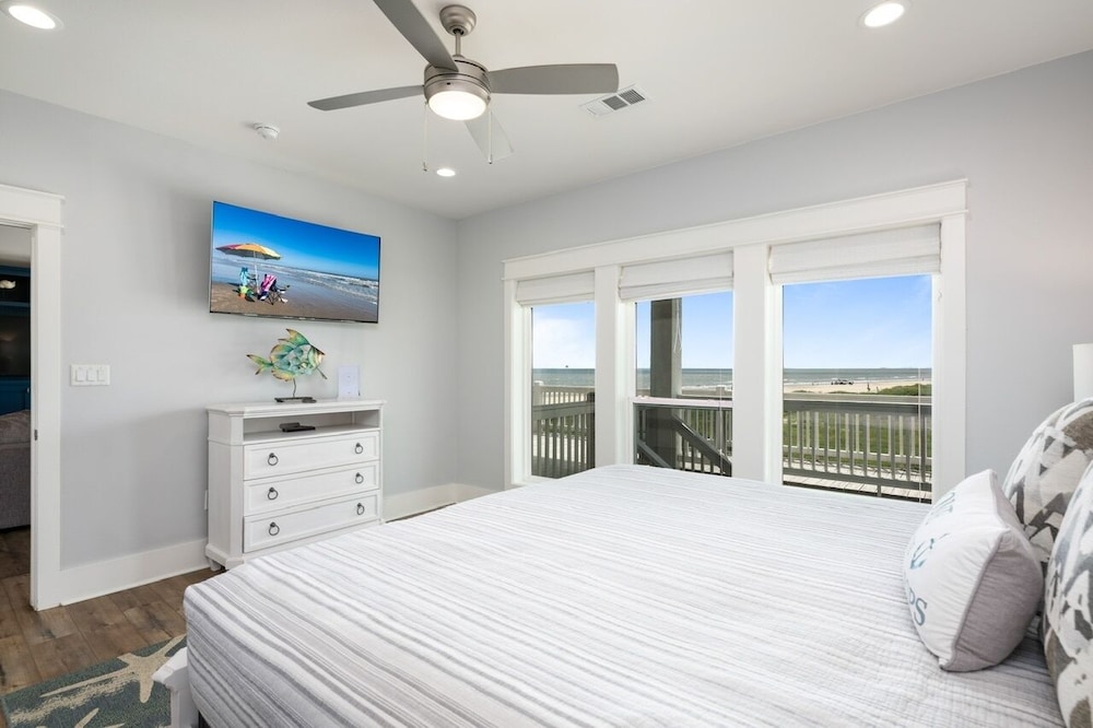 Deja Blue 2 3 Bedroom Home