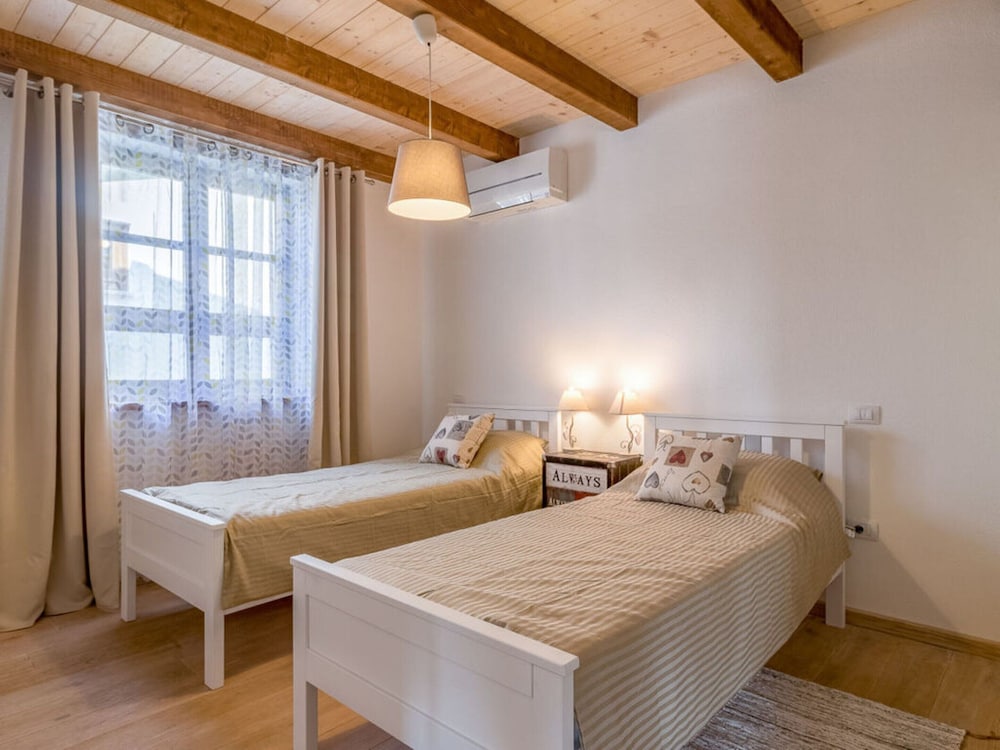 Villa Malena Comfortable Holiday Residence view 3