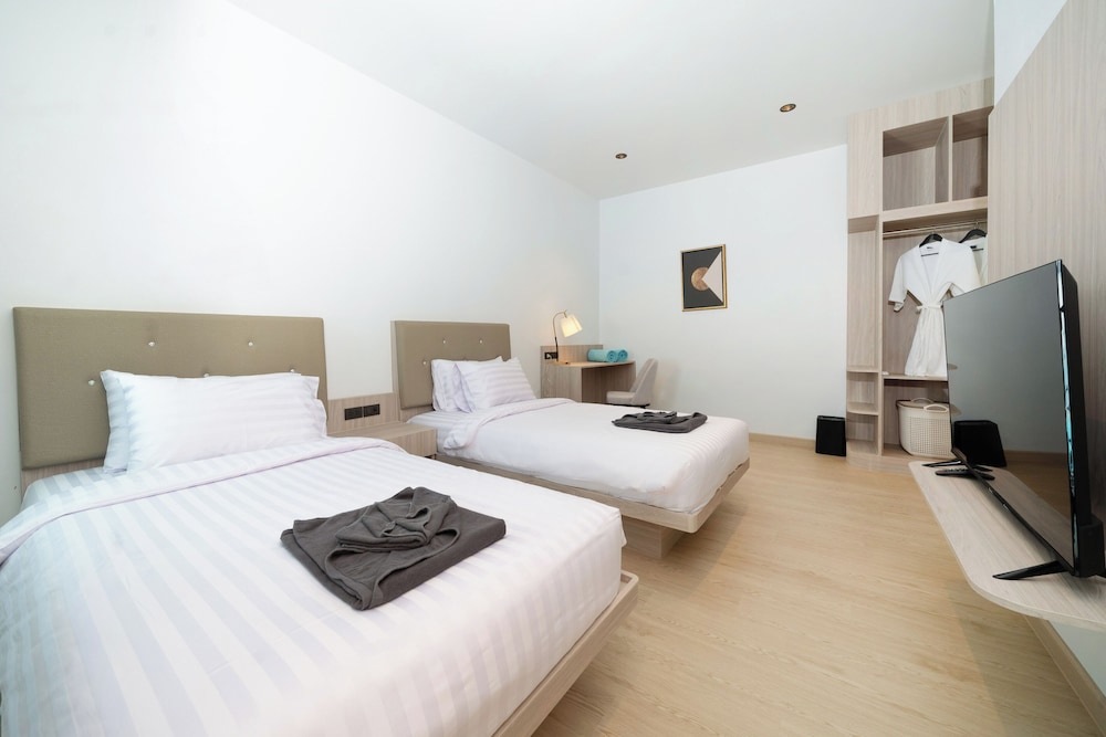 The Hideout Beachfront