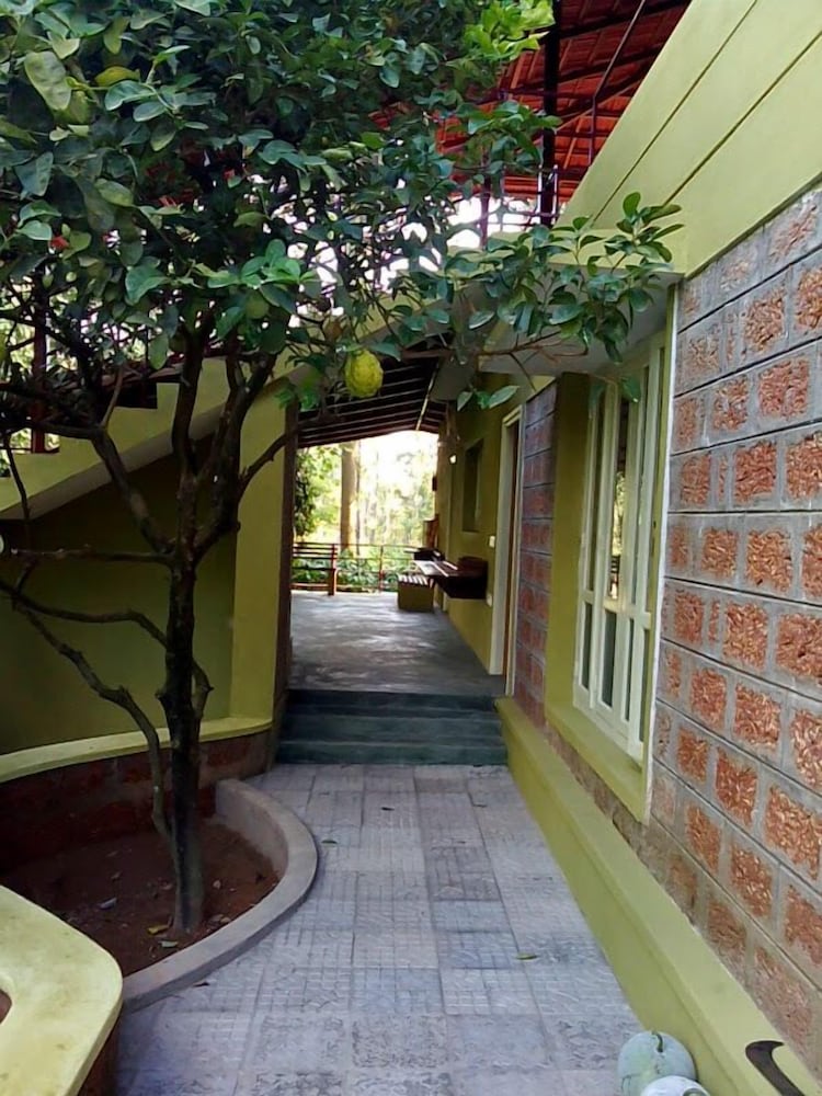 Heights Farm Stay - Coffee Estate Stay