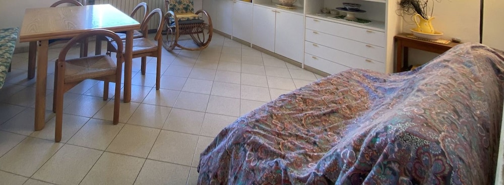 Three-room Apartment 6 Sleeps Acquaviva Area-rif Berna