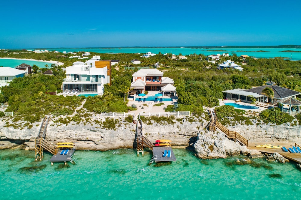 Villa La Percha With 4 Bedrooms and 4 5 Bathrooms