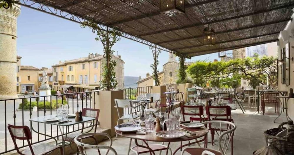 Villa Les Beaumettes - Haven of Peace in the Luberon