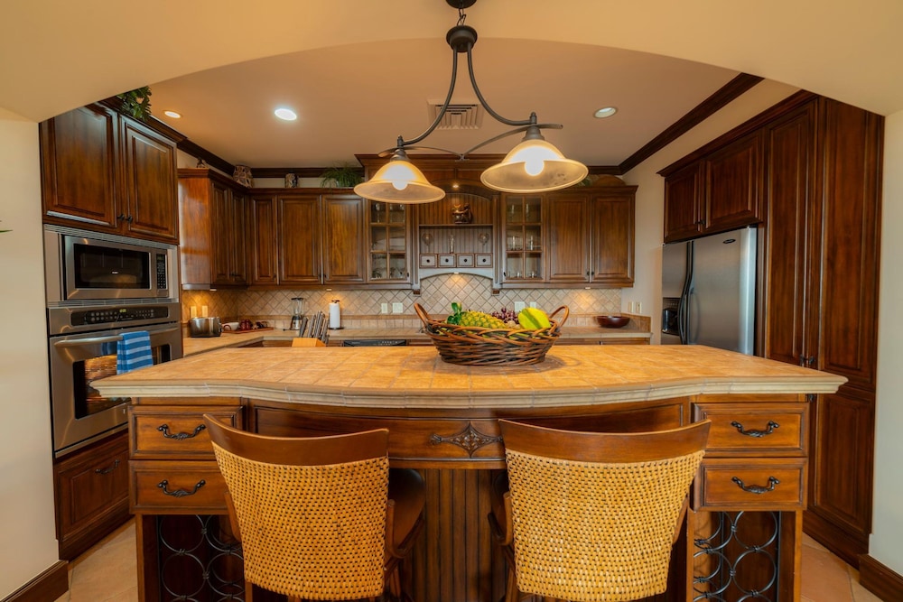 Montebello 1E 3 bed 3 Bath Ocean View