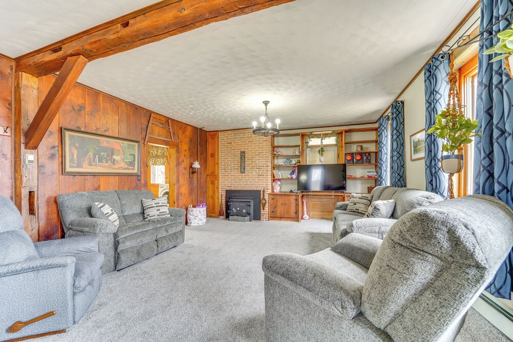 3 Mi to Penn's Creek Access: Hideaway w/ Grill!