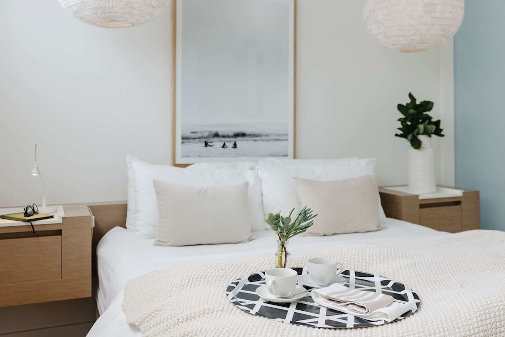 Aquabelle Six - the Perfect Rye Couples Retreat