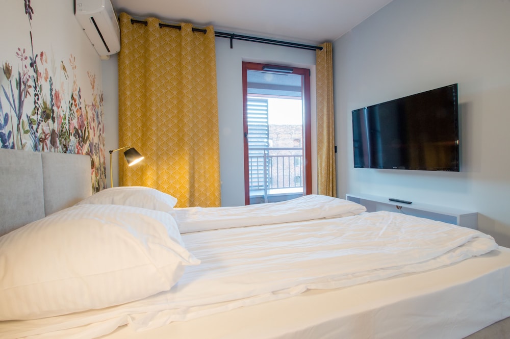 Grand Apartments - Waterlane Island SPA view 4
