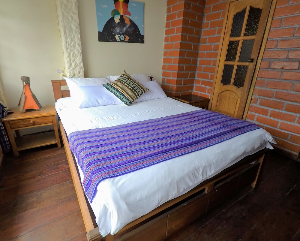 Erupcion Backpackers Hostel