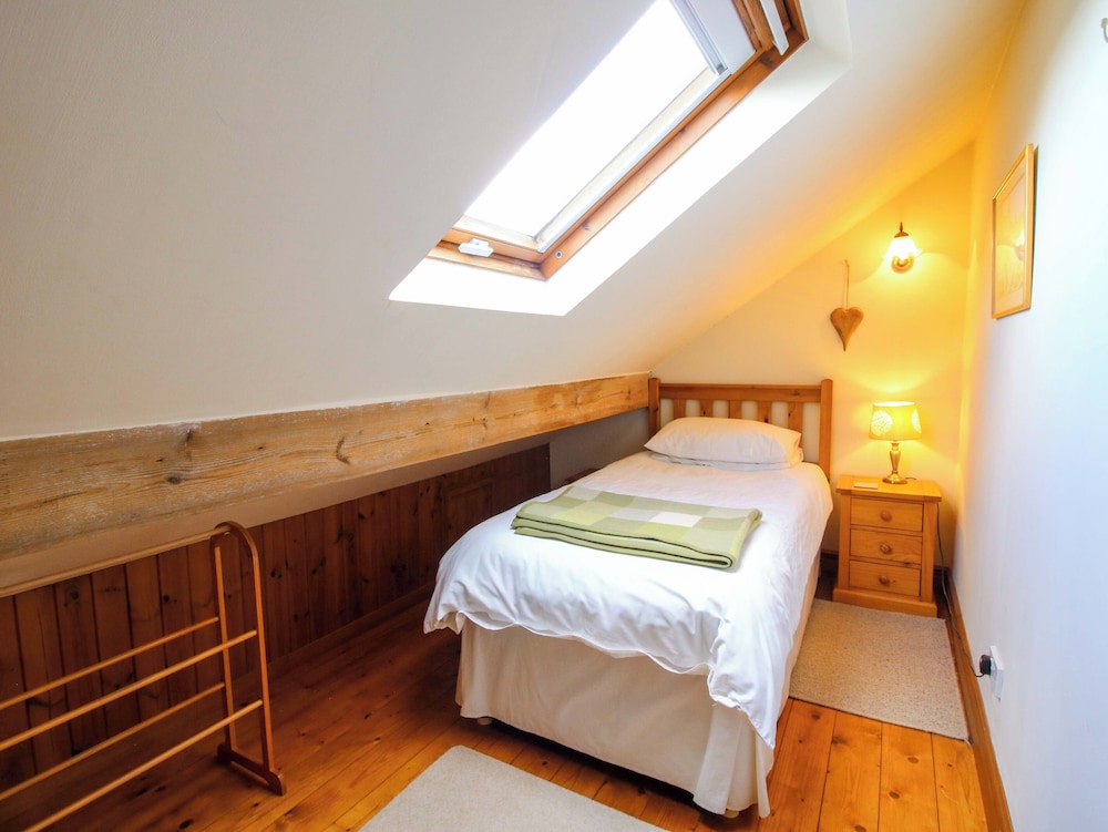 Curlew Cottage view 3