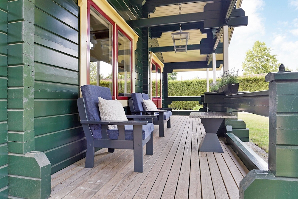 Finnish Chalet with Private Garden & Sauna near Veluwe