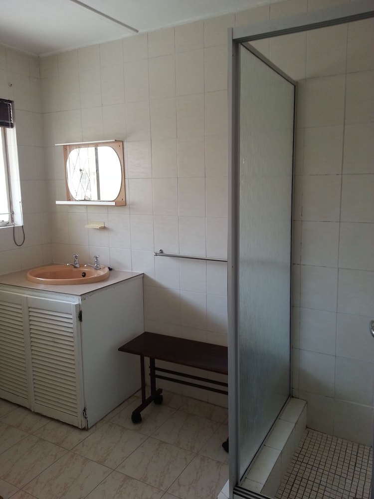 Boer And Brit Self Catering Guest House