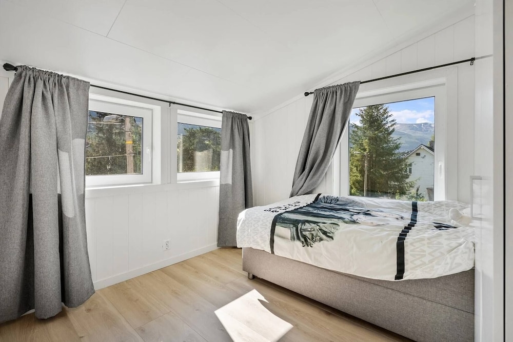 Large Single-family Home - Central in Voss