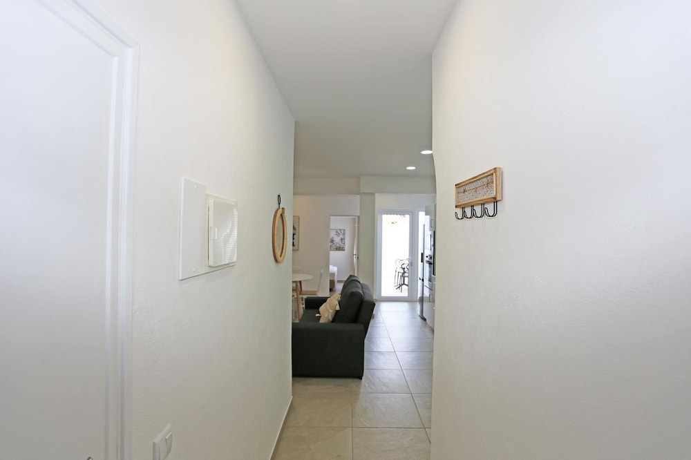 B88 - Mendon a Street Apartment