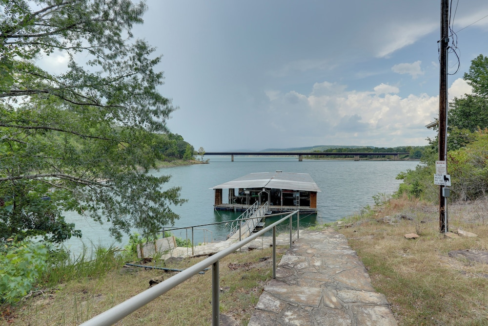 Bring Your Boat! Greers Ferry Lake Home w/ Slip
