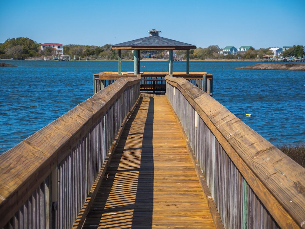 Pelican Nest by Topsail Realty