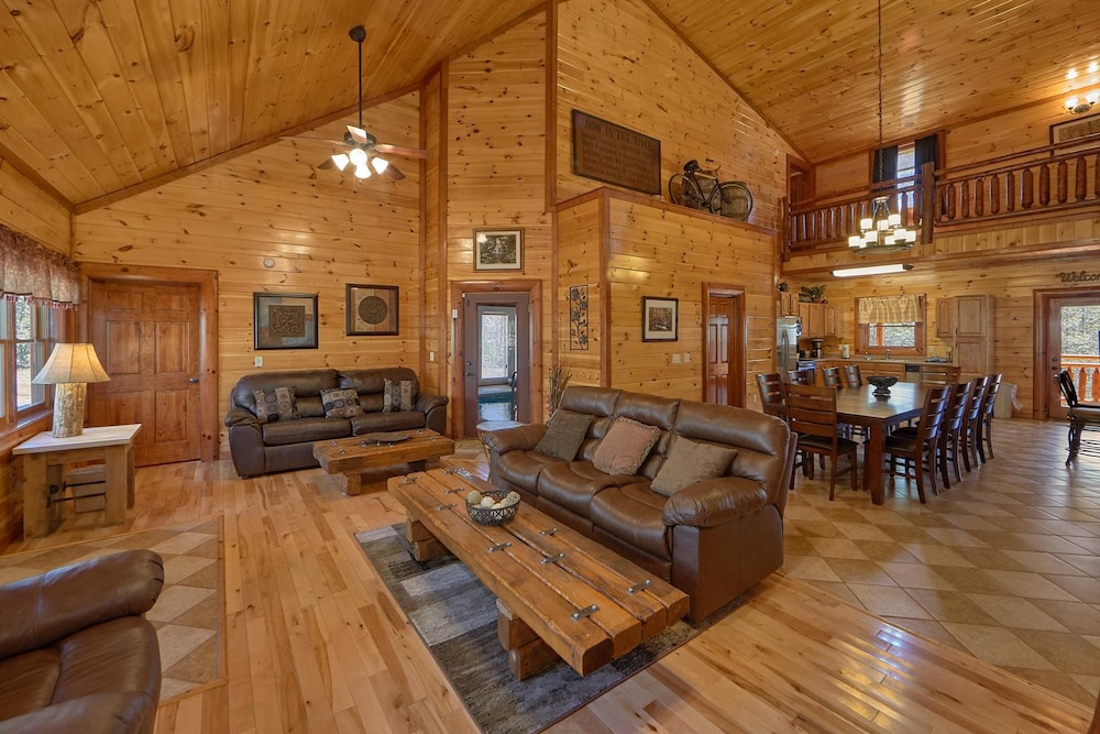 Sweet Tranquility Pool Lodge Apartment 4