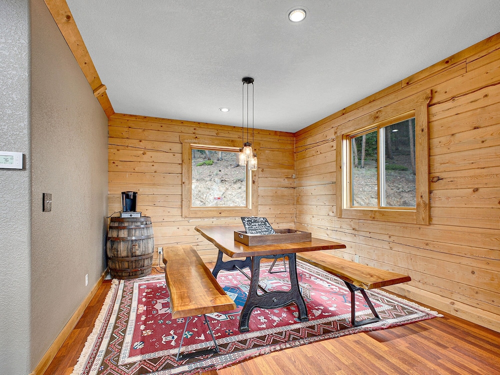 Switchback Basecamp 4 Bedroom Home
