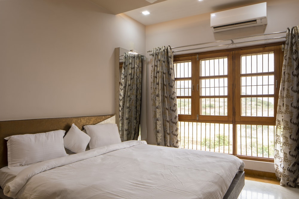 Pravas by Vista Rooms view 3