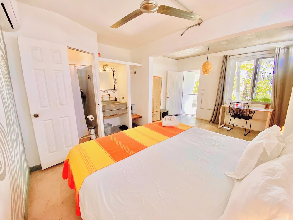 Perro Surfero Hotel Boutique - Todos Santos, BCS