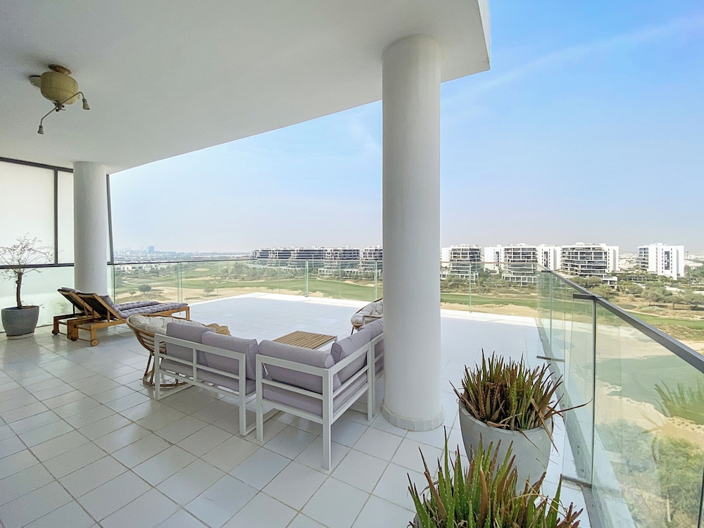 Silkhaus Golf Promenade 3B