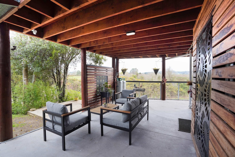 Kiwi Retreat By Aotearoa Escapes