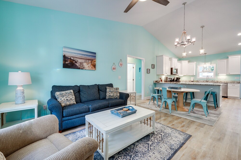 Serene Oak Island Home w/ Private Saltwater Pool! view 4