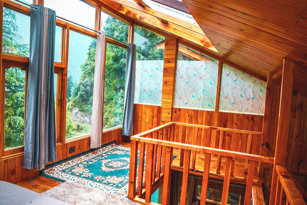 WOW Treehouse & Cottages