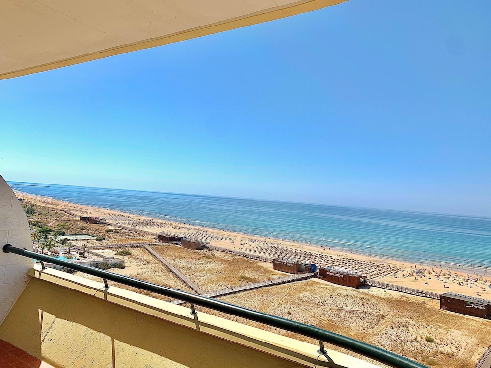 Hotel Aparthotel Guadiana - Image 1