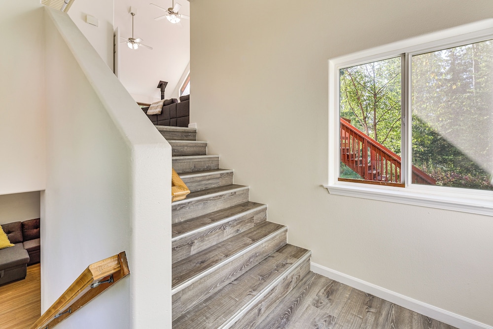Spacious & Scenic Wasilla Getaway Near Adventures