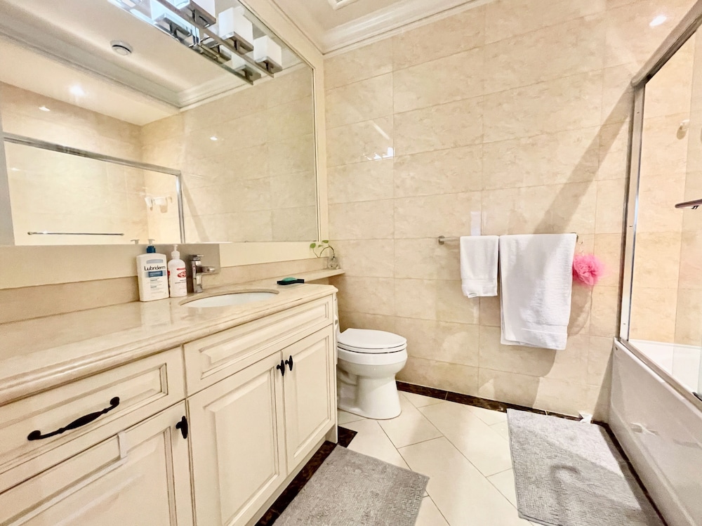 Vancouver Luxury Guest House