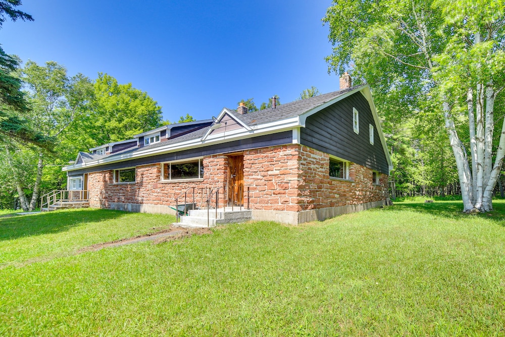 1 Mi to Lake Superior: Cottage w/ Sauna & Rec Room view 4