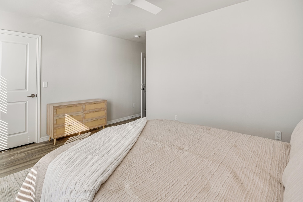 Pets Welcome: Newly Built Abode in Canyon! view 3