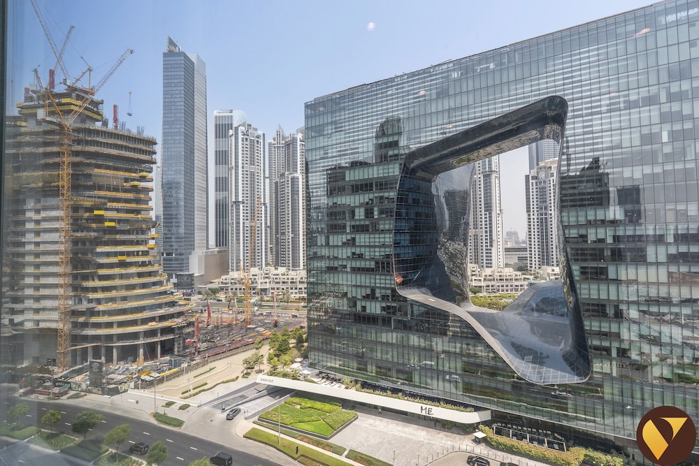 Damac Cour Jardin Pool & Gym Access